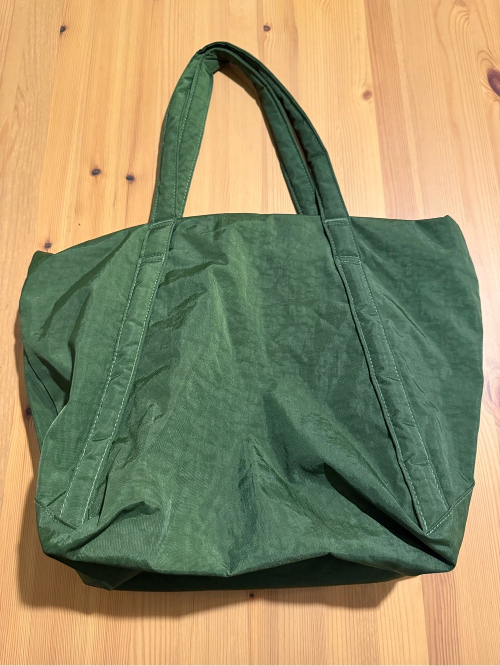 Baggu cloud bag green (I think it was listed as forest green?) - Picture 2 of 6